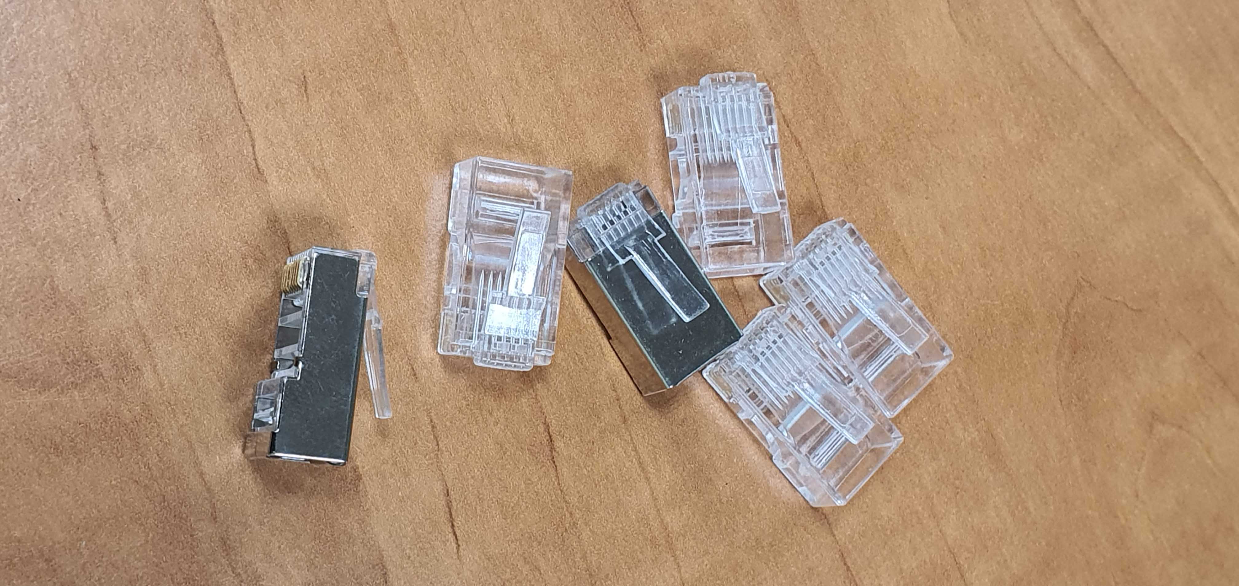 Коннекторы RJ-45 для кабеля витой пары UTP